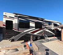 2017 DRV Mobile Suites 38RSSA, $ 75,500