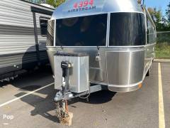 2014 Airstream International Serenity 27FB, $ 56,000
