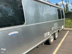 2014 Airstream International Serenity 27FB, $ 56,000