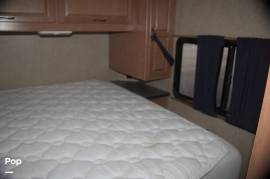 2016 Thor Motor Coach Majestic 28A, $ 23,000