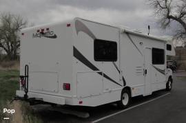 2016 Thor Motor Coach Majestic 28A, $ 23,000