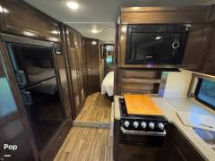 2019 Thor Motor Coach Quantum KW29, $ 65,000