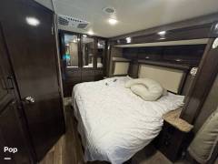2019 Thor Motor Coach Quantum KW29, $ 65,000