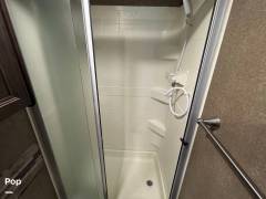 2019 Thor Motor Coach Quantum KW29, $ 65,000