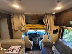 2019 Thor Motor Coach Quantum KW29, $ 65,000
