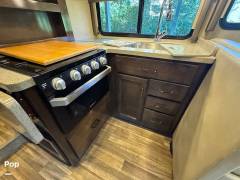 2019 Thor Motor Coach Quantum KW29, $ 65,000