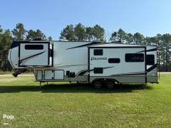 2022 Prime Time Crusader Lite 335RLP, $ 44,500