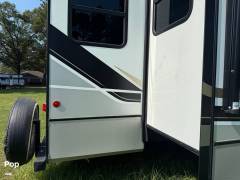2022 Prime Time Crusader Lite 335RLP, $ 44,500