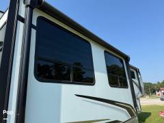2022 Prime Time Crusader Lite 335RLP, $ 44,500