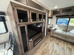 2022 Venture RV SportTrek 343VIK, $ 33,500