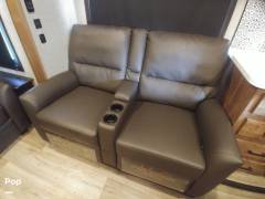 2022 Jayco Eagle 317RLOK, $ 43,200