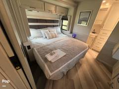 2024 Fleetwood Bounder 35K, $ 160,000