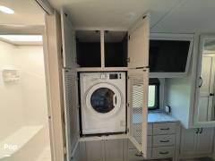 2024 Fleetwood Bounder 35K, $ 160,000