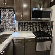 2018 Jayco Seismic 4212, $ 68,000