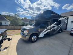 2021 Thor Motor Coach Omni SV34, $ 145,000