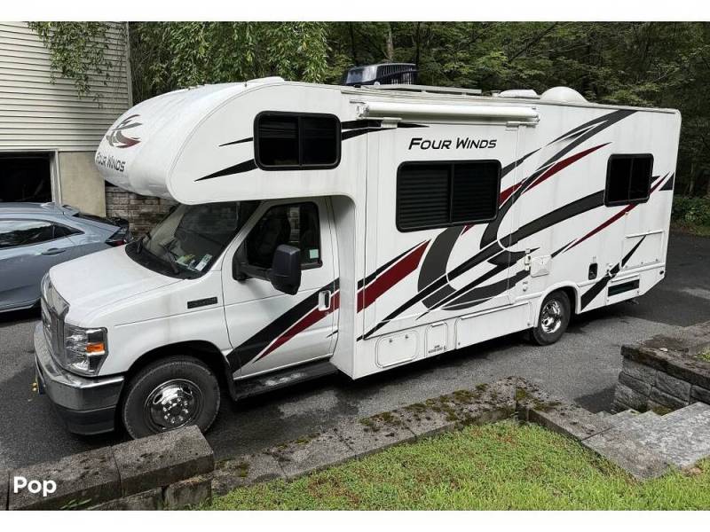 2023 Thor Motor Coach Four Winds 25V, $ 65,000