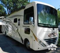 2020 Thor Motor Coach Hurricane 35M, $ 69,900