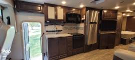 2020 Thor Motor Coach Hurricane 35M, $ 69,900