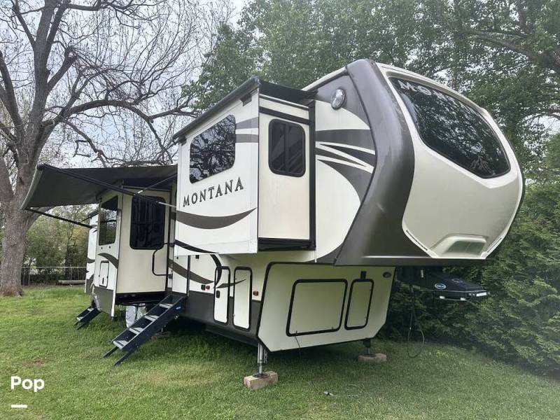 2017 Keystone Montana 3731FL, $ 39,900