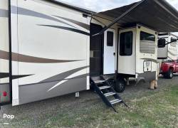 2017 Keystone Montana 3731FL, $ 39,900