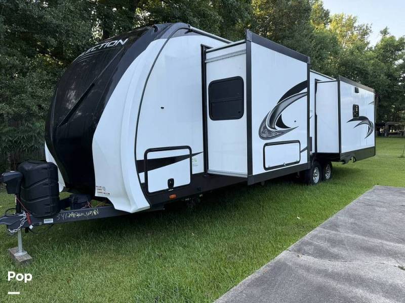 2022 Grand Design Reflection 315RLTS, $ 42,500