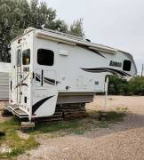 2019 Lance 975, $ 29,000