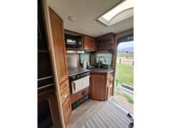 2019 Lance 975, $ 29,000