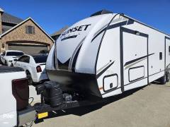 2023 CrossRoads Sunset Trail 330SI, $ 40,000