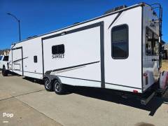 2023 CrossRoads Sunset Trail 330SI, $ 40,000
