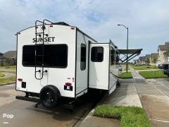 2023 CrossRoads Sunset Trail 330SI, $ 40,000