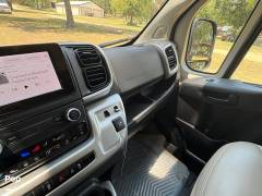 2023 Thor Motor Coach Sequence 20A, $ 97,500