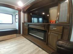 2019 Grand Design Solitude 380FL-R, $ 40,000