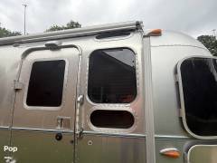 2017 Airstream Classic 30 Queen, $ 100,000