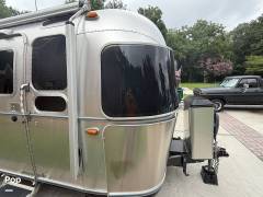 2017 Airstream Classic 30 Queen, $ 100,000