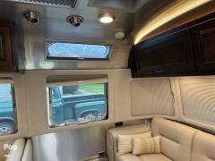2017 Airstream Classic 30 Queen, $ 100,000