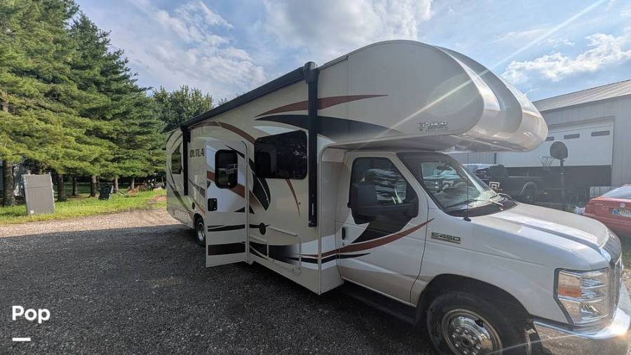 2019 Thor Motor Coach Outlaw 29J, $ 83,900