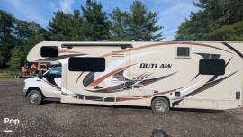 2019 Thor Motor Coach Outlaw 29J, $ 83,900