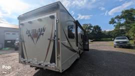 2019 Thor Motor Coach Outlaw 29J, $ 83,900