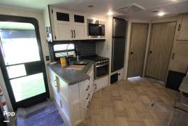 2022 Forest River Puma 32BHQS, $ 34,900