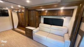 2018 Tiffin Wayfarer 24FW, $ 79,000