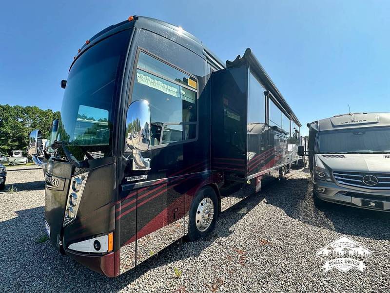 2016 Winnebago Grand Tour 42QL, $ 195,000
