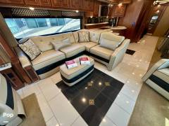 2016 Winnebago Grand Tour 42QL, $ 195,000