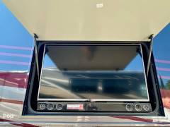 2016 Winnebago Grand Tour 42QL, $ 195,000
