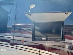 2016 Winnebago Grand Tour 42QL, $ 195,000