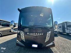 2016 Winnebago Grand Tour 42QL, $ 195,000