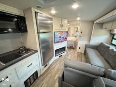 2022 Winnebago Adventurer 35F, $ 105,000