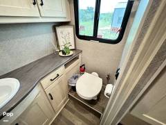 2022 Winnebago Adventurer 35F, $ 105,000