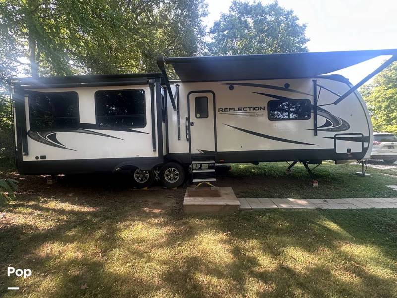 2021 Grand Design Reflection 315RLTS, $ 35,000