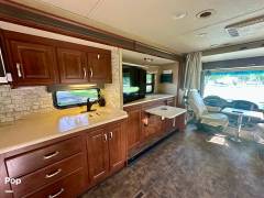2015 Thor Motor Coach Challenger 35HT, $ 48,950