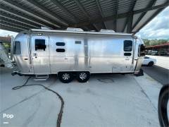 2020 Airstream Flying Cloud 25FB Twin, $ 65,000